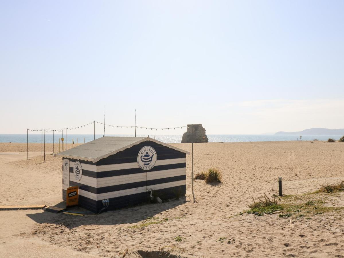 Little Beach House Сейнт Остел Екстериор снимка